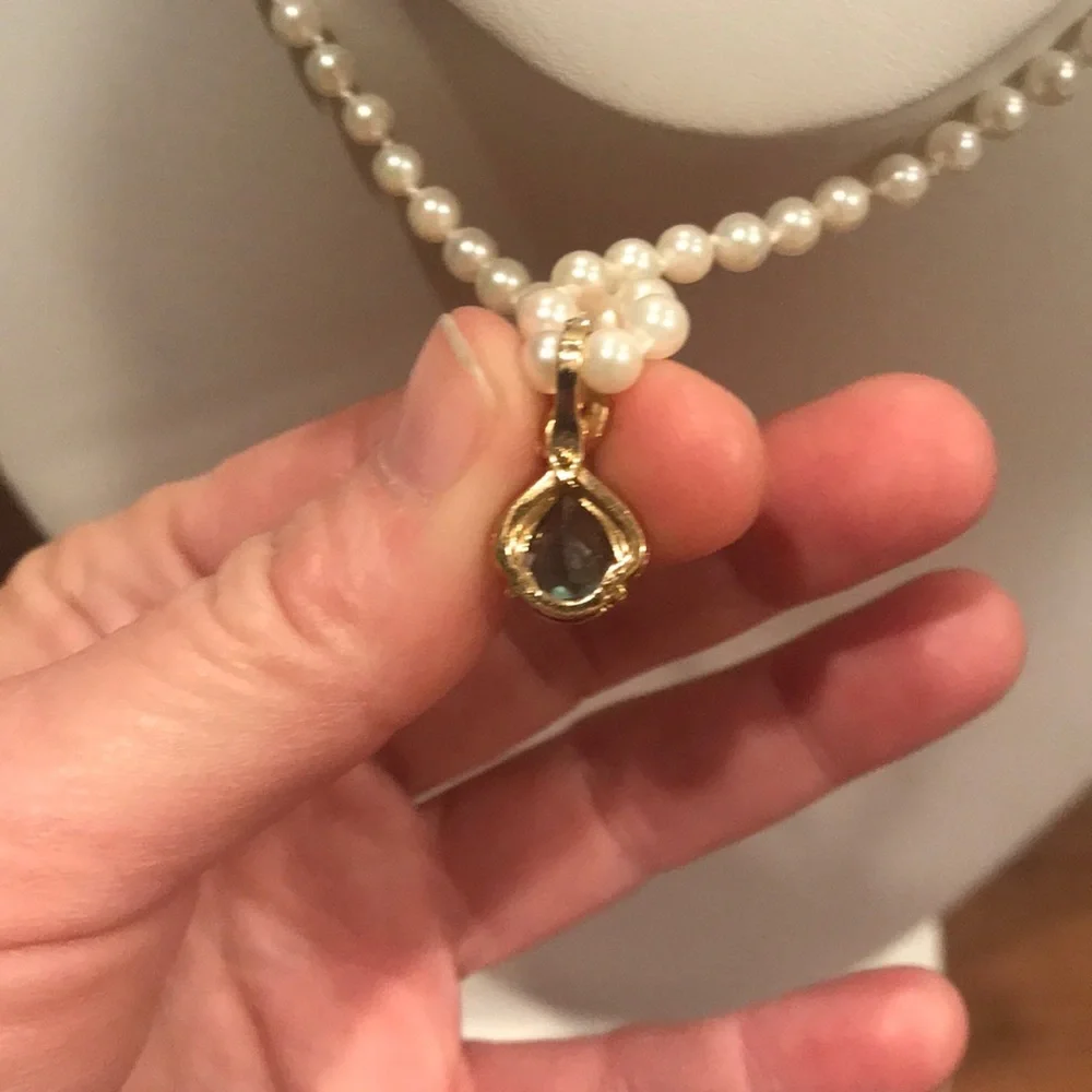 Amazing pearl necklace w/ tourmaline enhancer - Picture 4 of 8